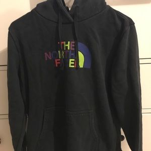 the north face black hoodie